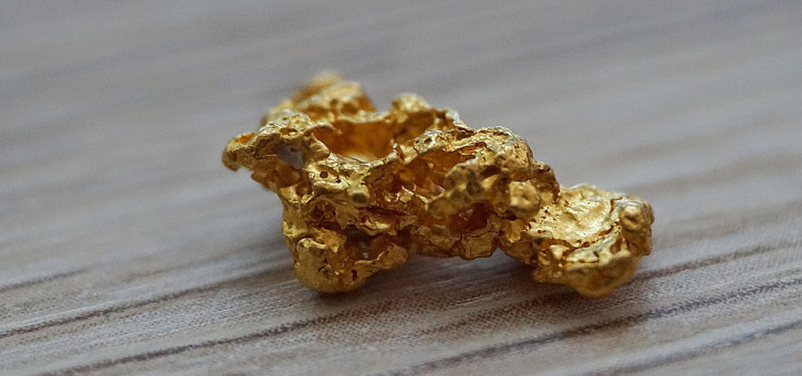 Beitragsbild zu Gold - Runde Marke erneut erreichbar